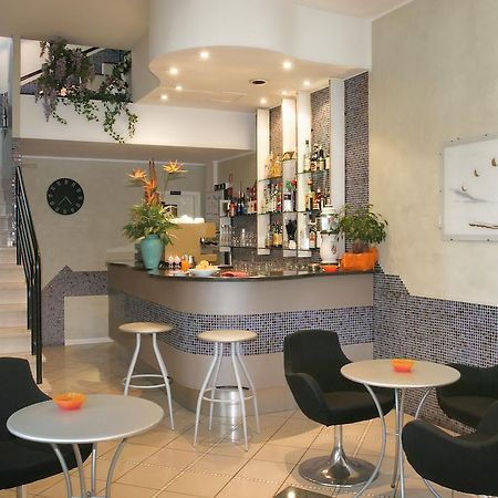 Hotel Villa Rossi Bellaria-Igea Marina Ngoại thất bức ảnh