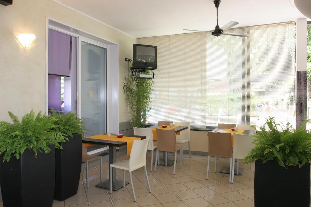 Hotel Villa Rossi Bellaria-Igea Marina Ngoại thất bức ảnh